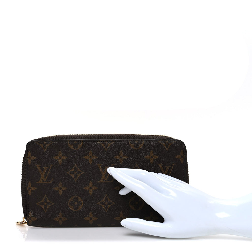 Louis Vuitton Monogram Zippy Organizer Wallet