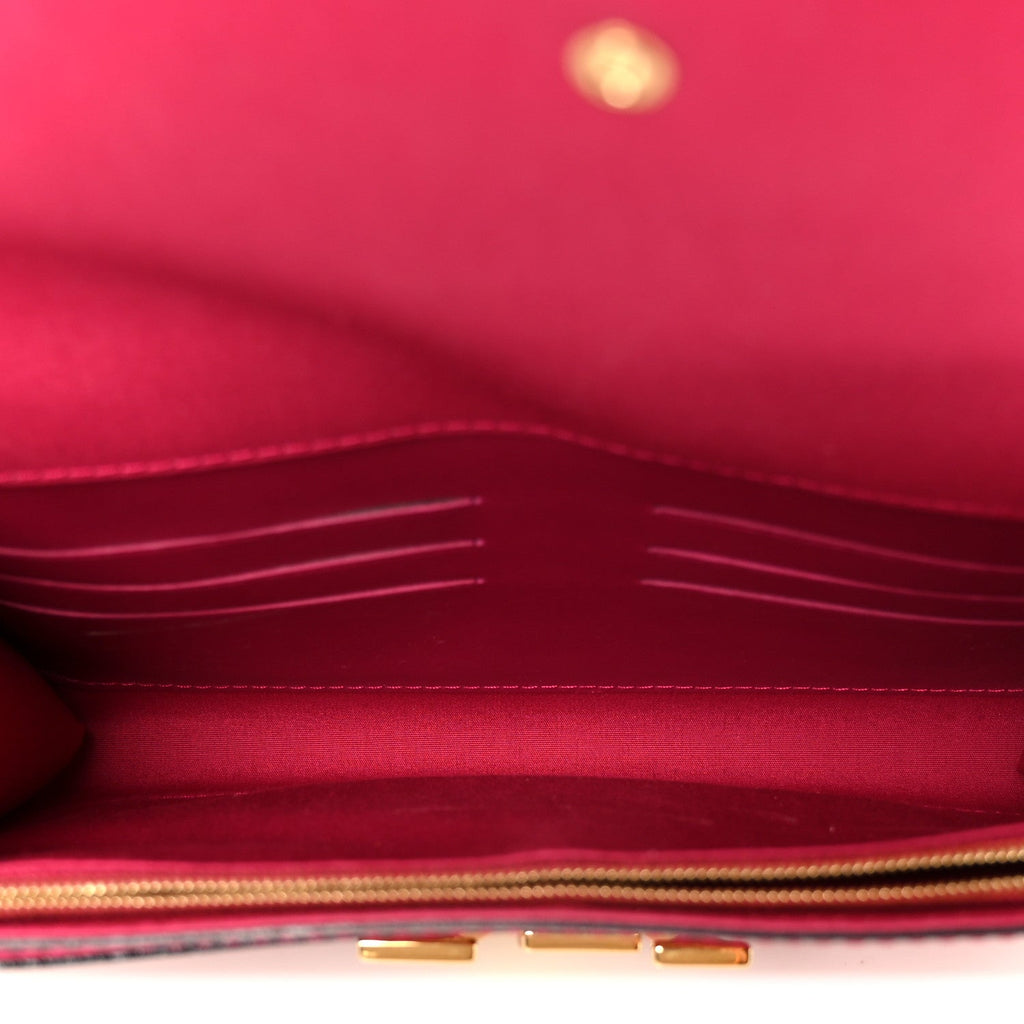 Louis Vuitton Patent Louise Clutch Rose Indien