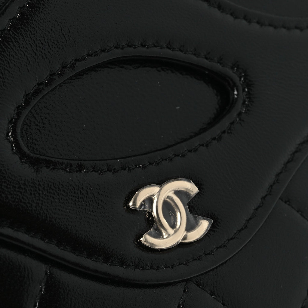 Chanel Shiny Crumpled Calfskin Quilted 31 Card Holder Black