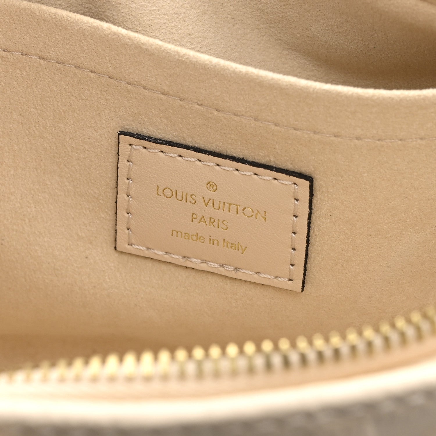 Louis Vuitton Empreinte Monogram Giant OnTheGo East West Creme