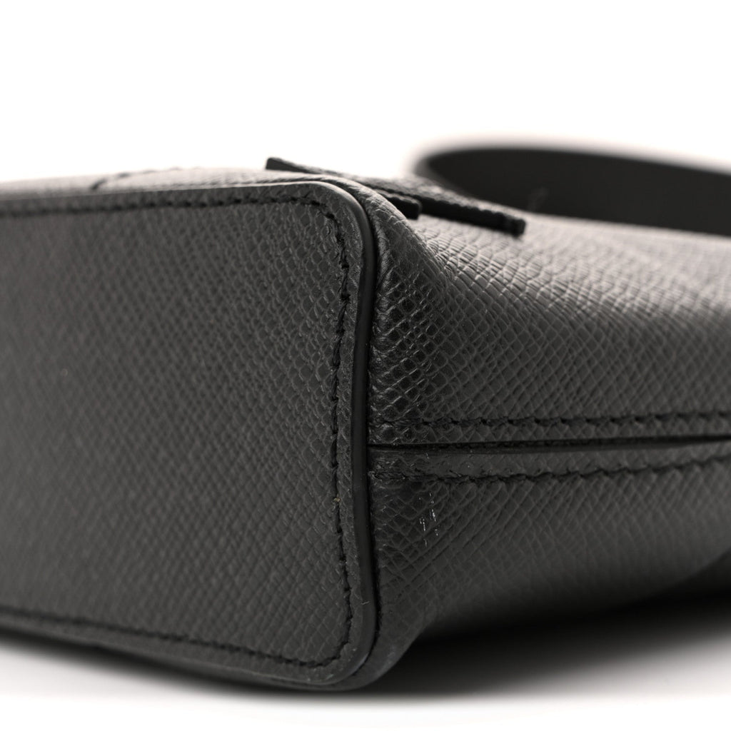 Louis Vuitton Taiga Slim Briefcase Black