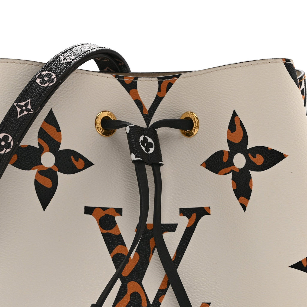 Louis Vuitton Monogram Giant Jungle NeoNoe Ivory