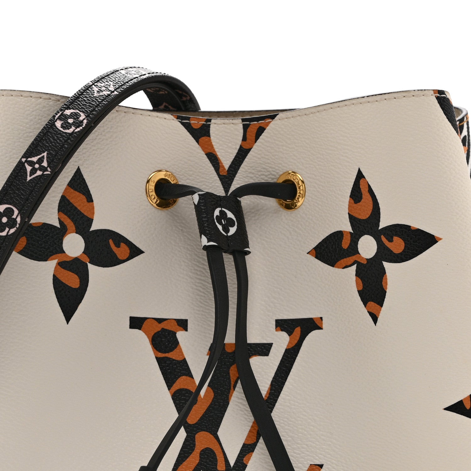 Louis Vuitton Monogram Giant Jungle NeoNoe Ivory