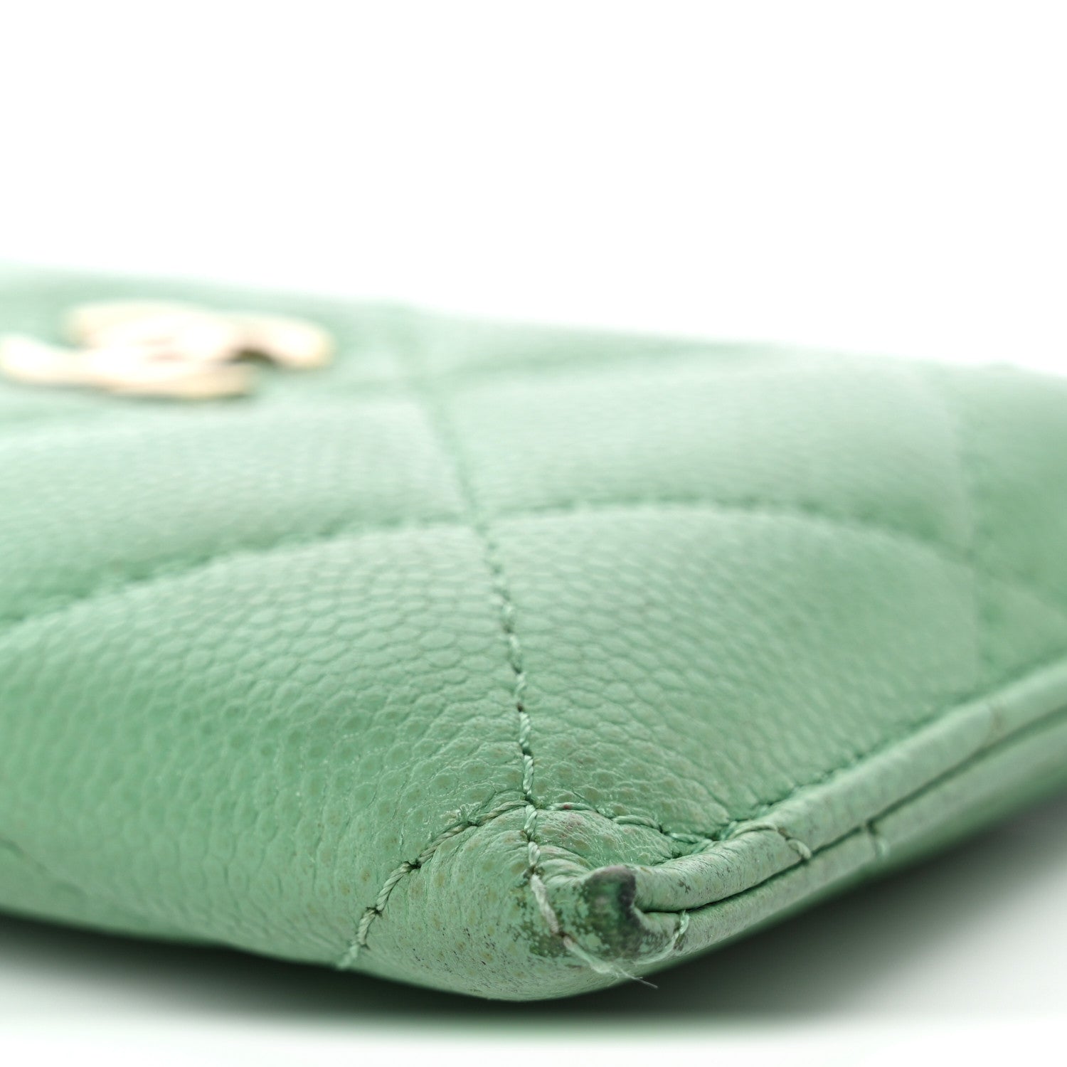 Caviar Quilted Card Holder Green