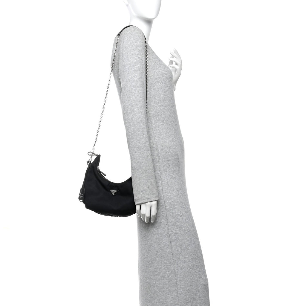 Prada Tessuto Nylon Saffiano Re-Edition 2006 Shoulder Bag Black