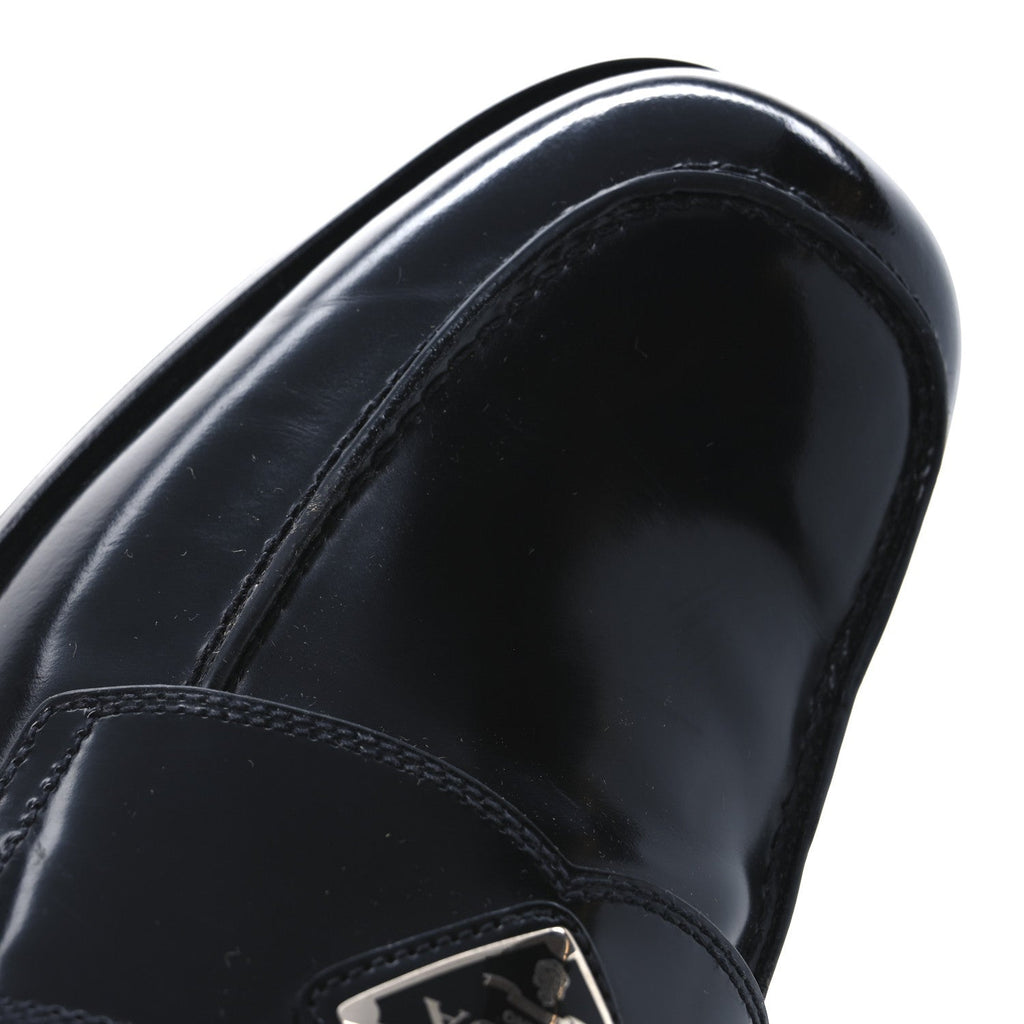 Prada Spazzolato Fume Metal Triangle Logo Mens Loafers 8.5 Black