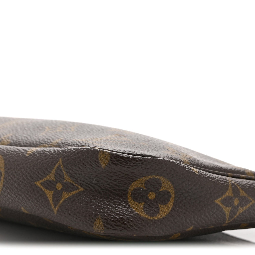 Louis Vuitton Monogram Pochette Accessories