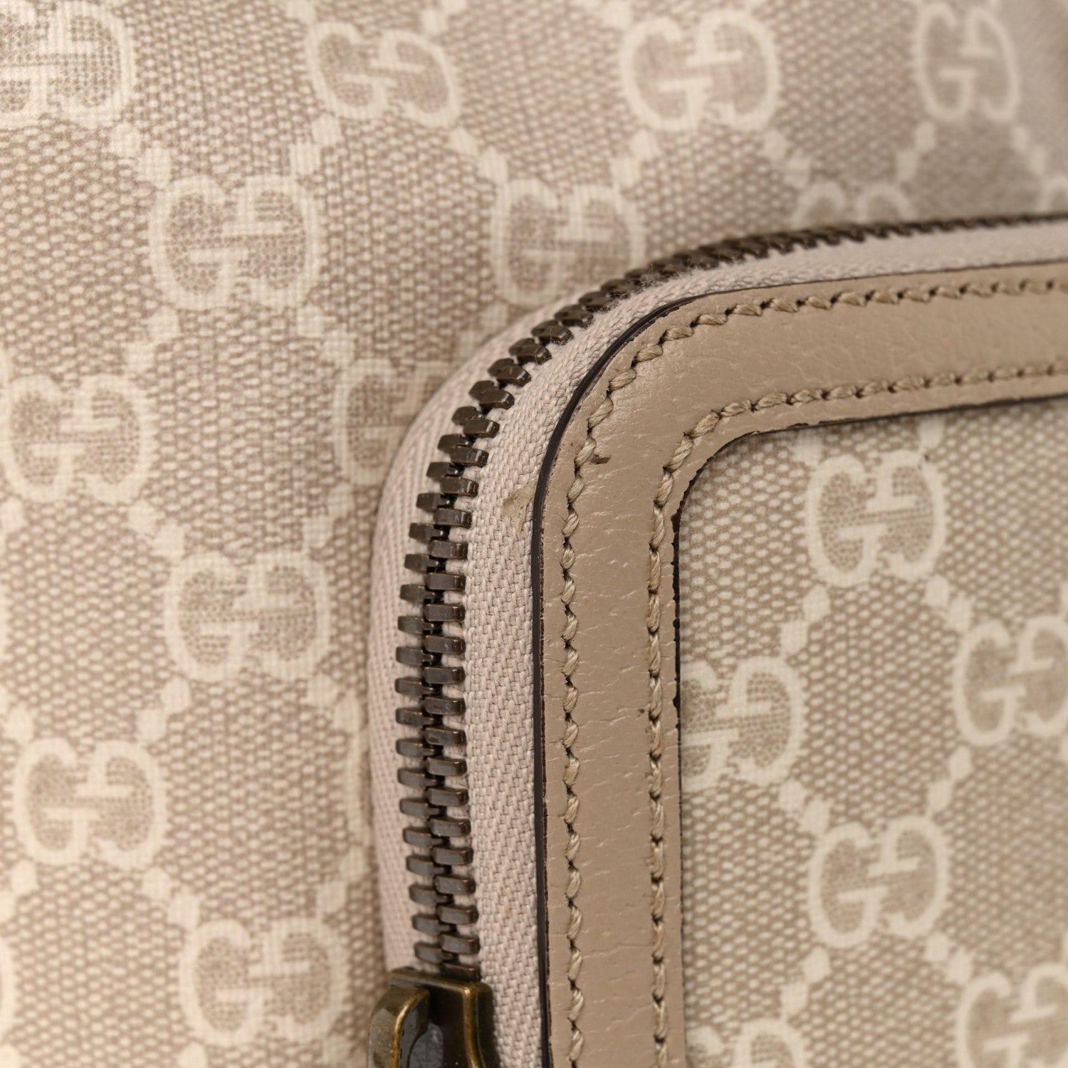 Gucci GG Supreme Monogram Azalea Calfskin Retro Interlocking G Buckle Backpack Beige Mystic White
