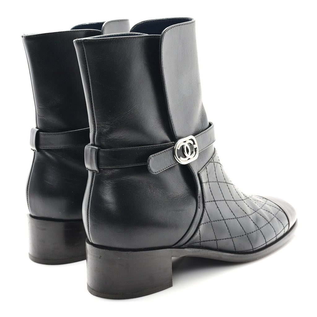 Calfskin Quilted Cap Toe Boots 41 Black Brown
