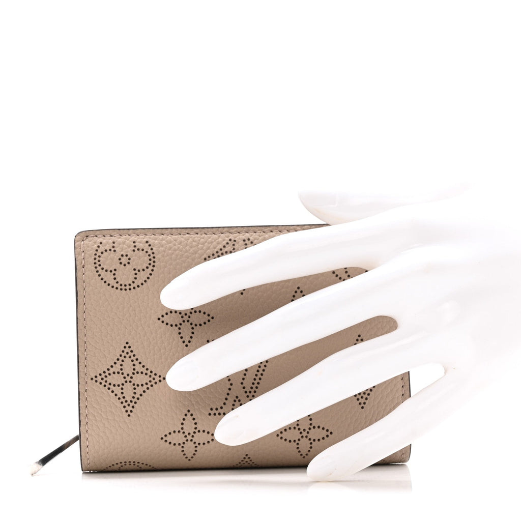 Louis Vuitton Mahina Clea Wallet Galet
