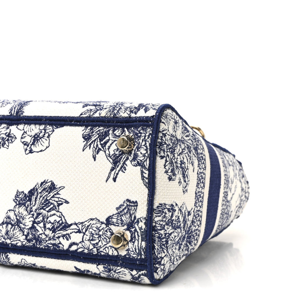 Christian Dior Canvas Reverse Embroidered Rêve d'Infini Medium Lady D-Lite Blue Multicolor