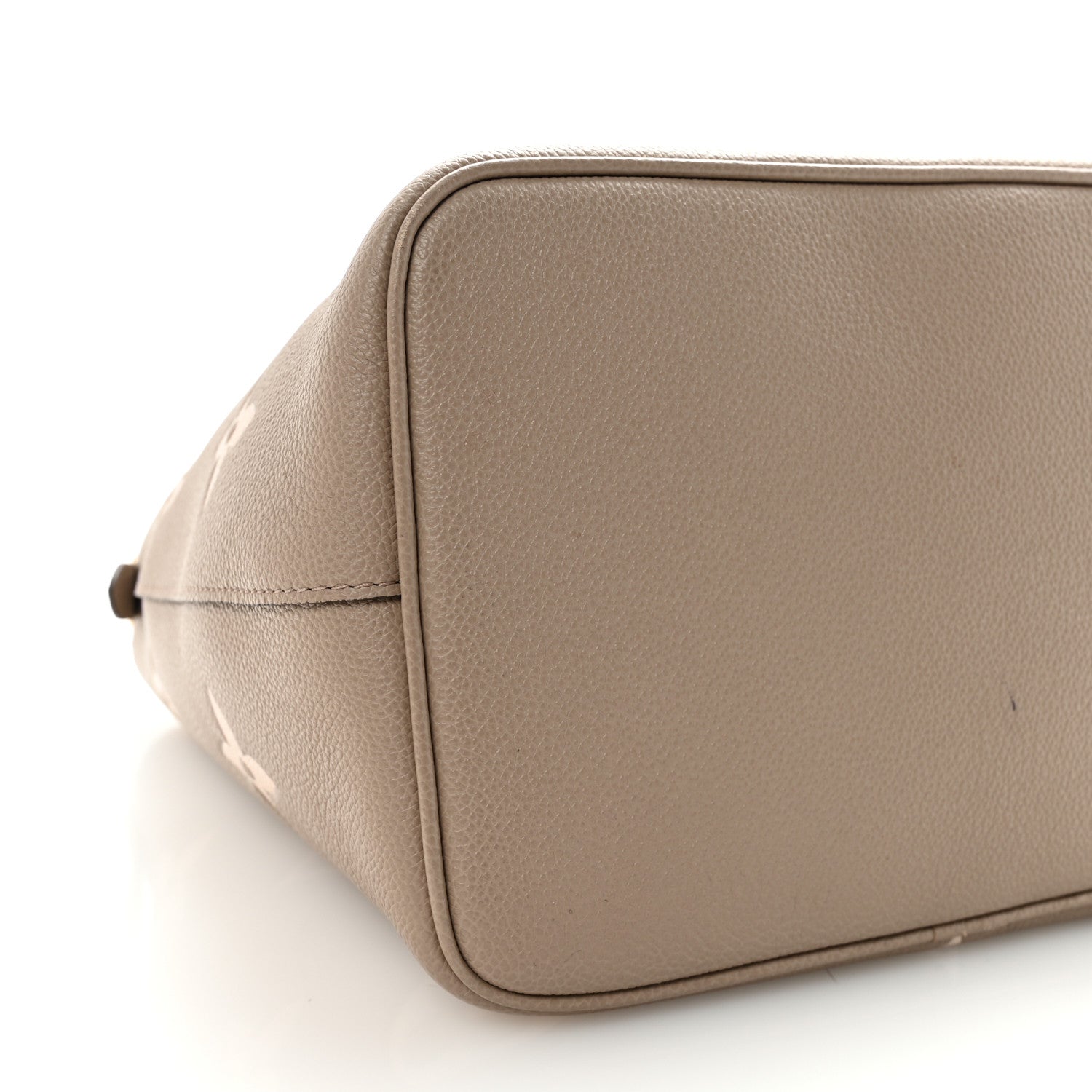 Louis Vuitton Empreinte Monogram Giant Neonoe MM Tourterelle Creme