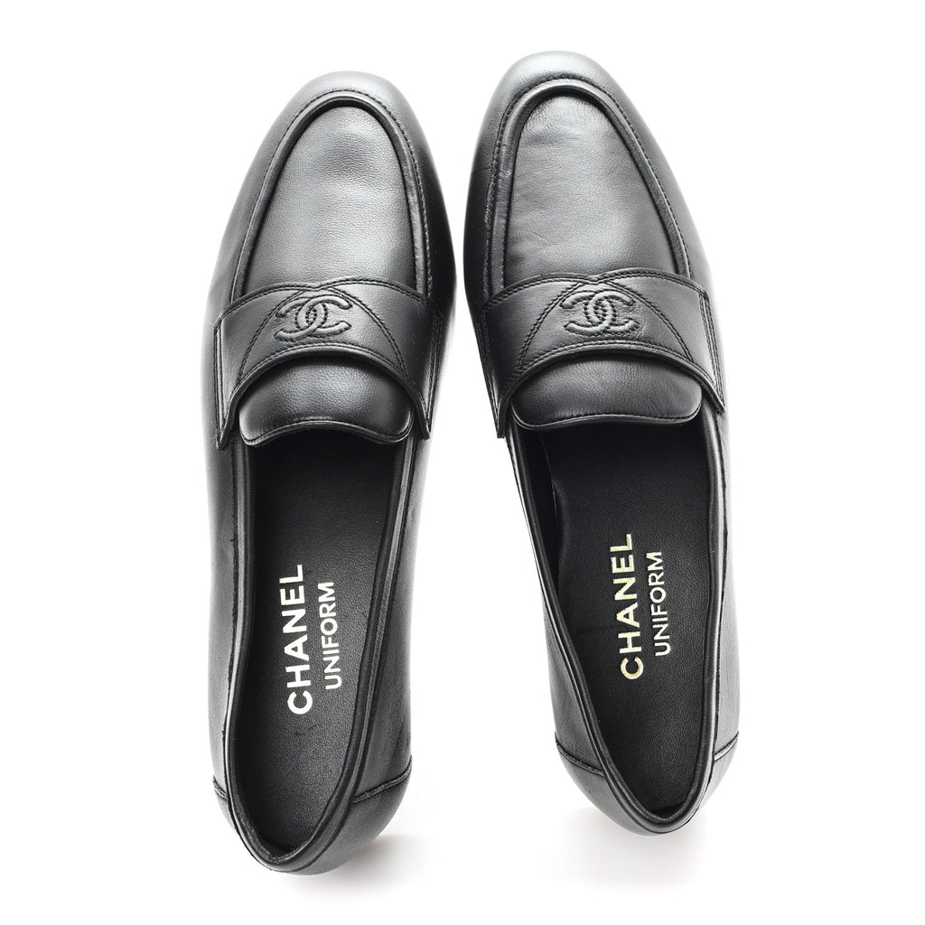 Calfskin Womens Stitched CC Loafers 38 Black