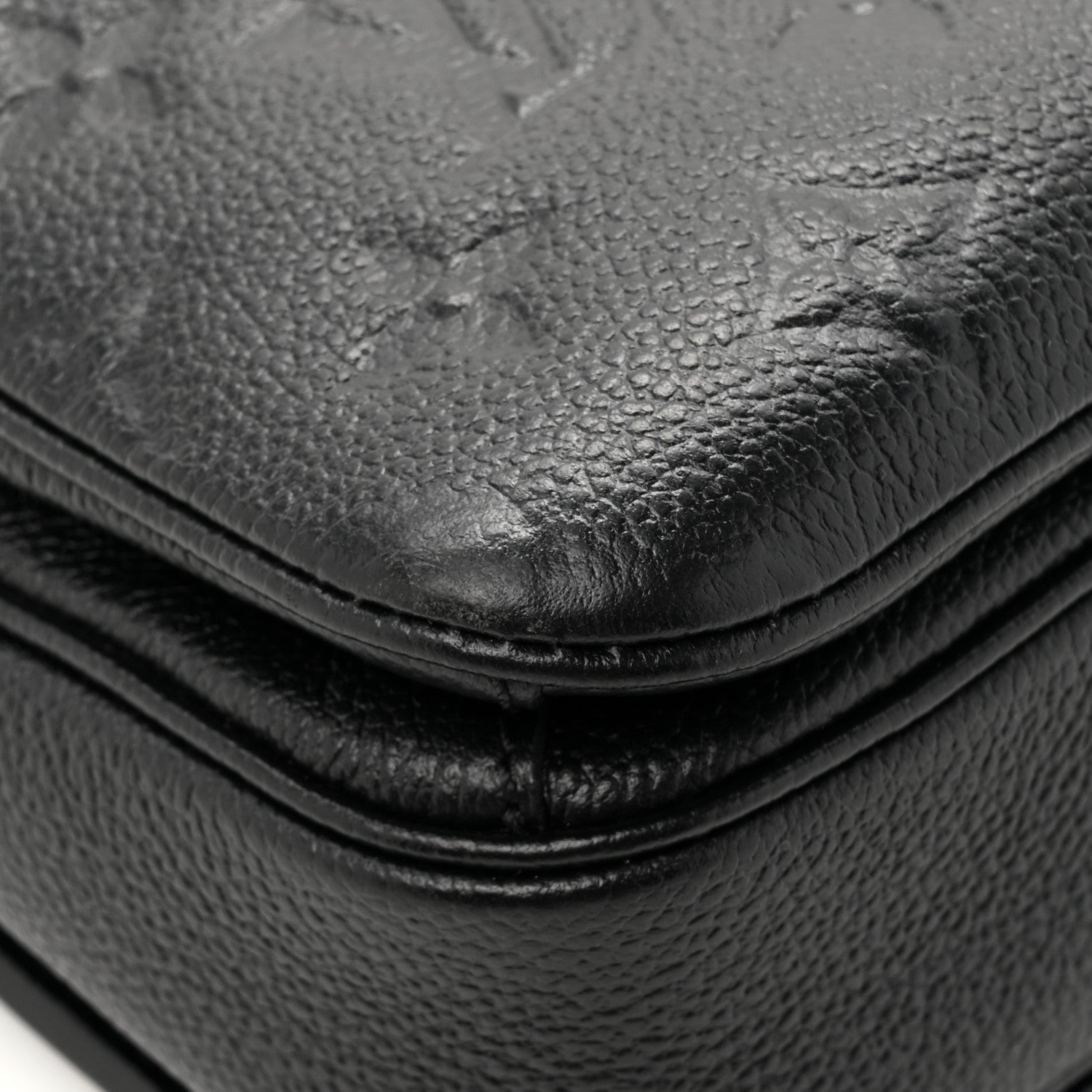 Louis Vuitton Empreinte Pochette Metis Black