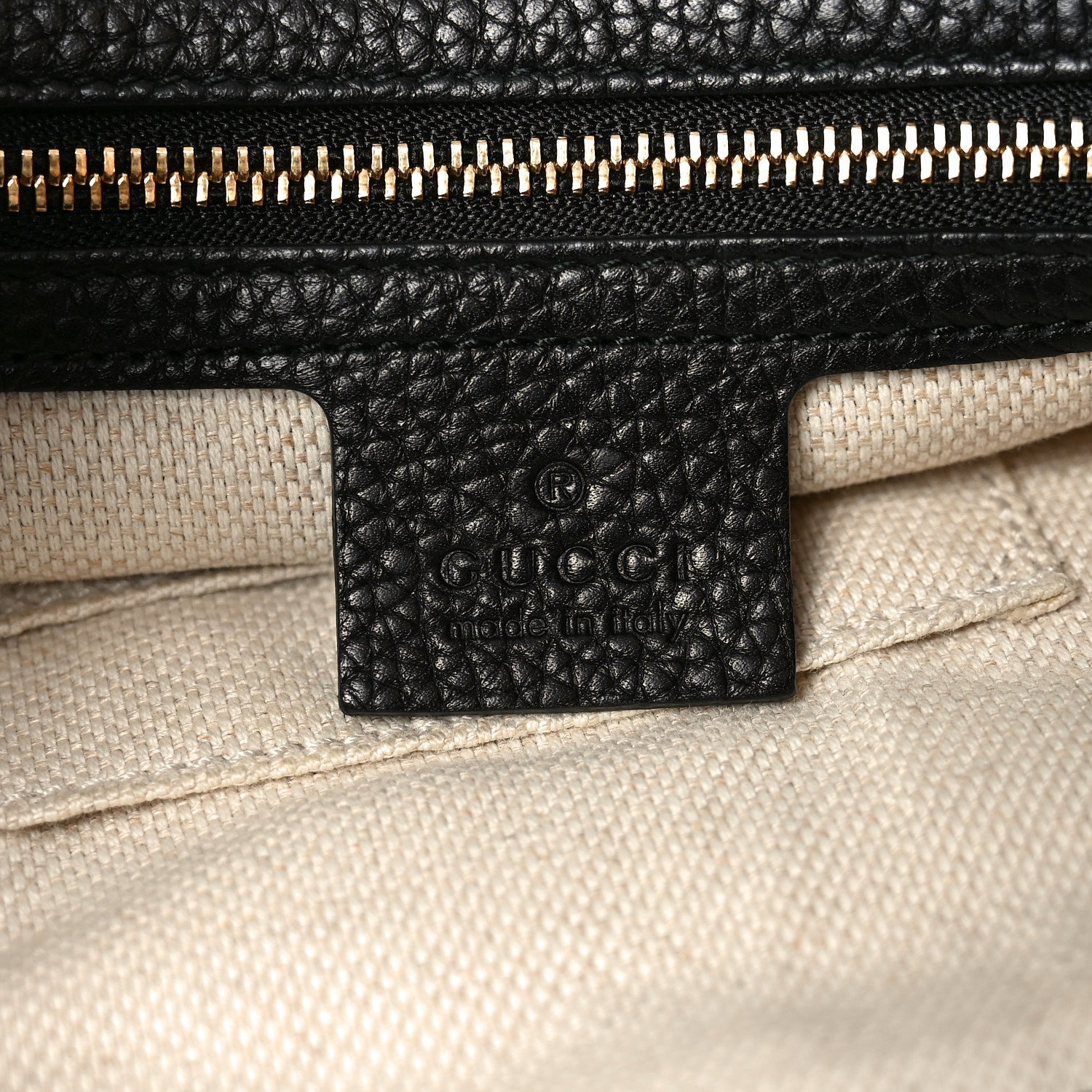 Gucci Pebbled Calfskin Medium Soho Chain Shoulder Bag Black