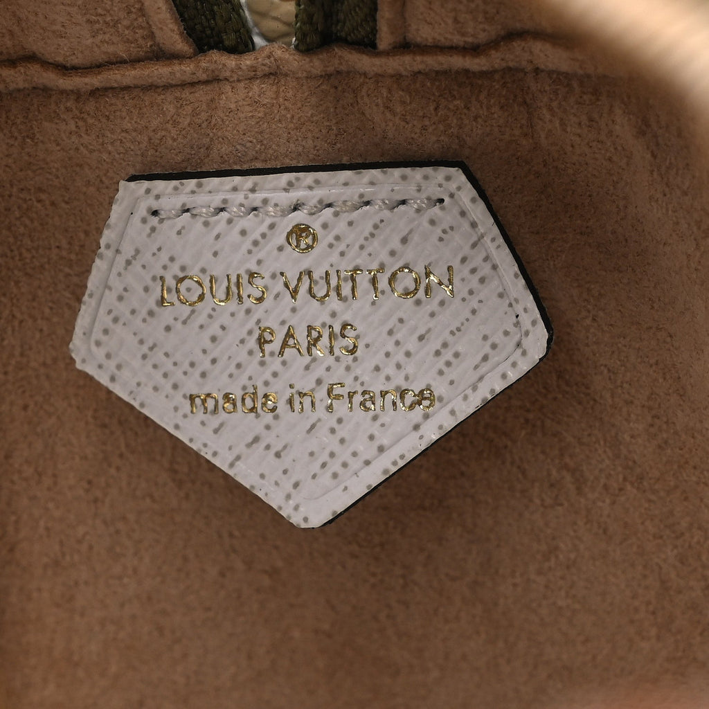 Louis Vuitton Monogram Giant Beach Pouch Kaki