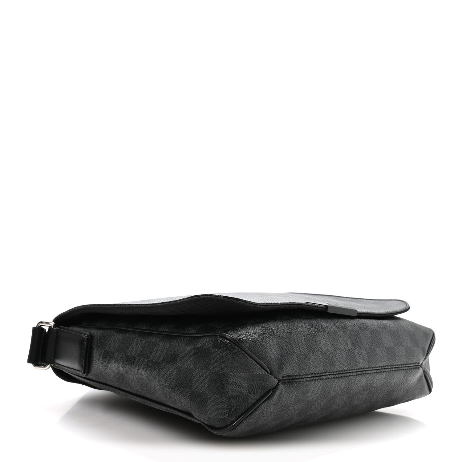 Louis Vuitton Damier Graphite District MM