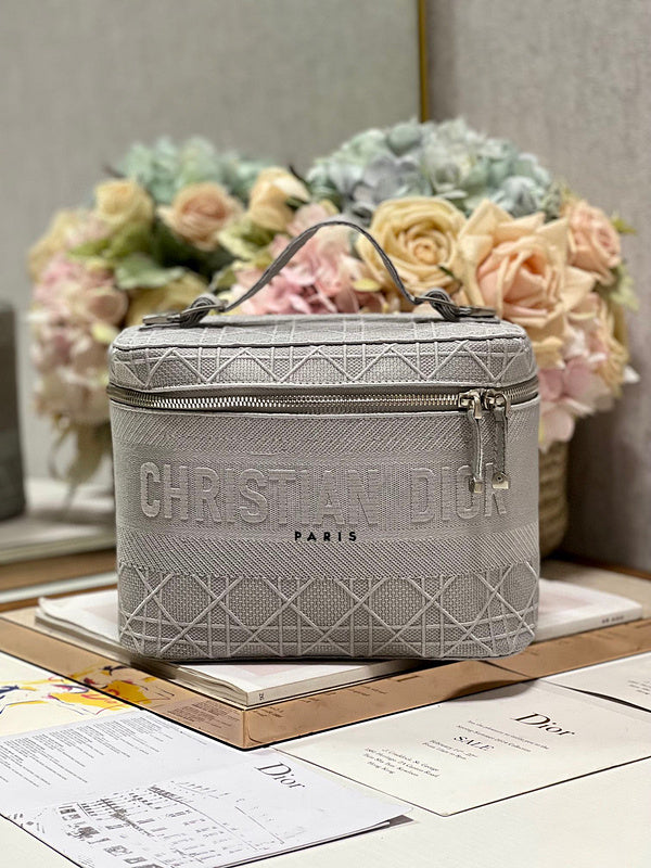 Dior Bags - 172