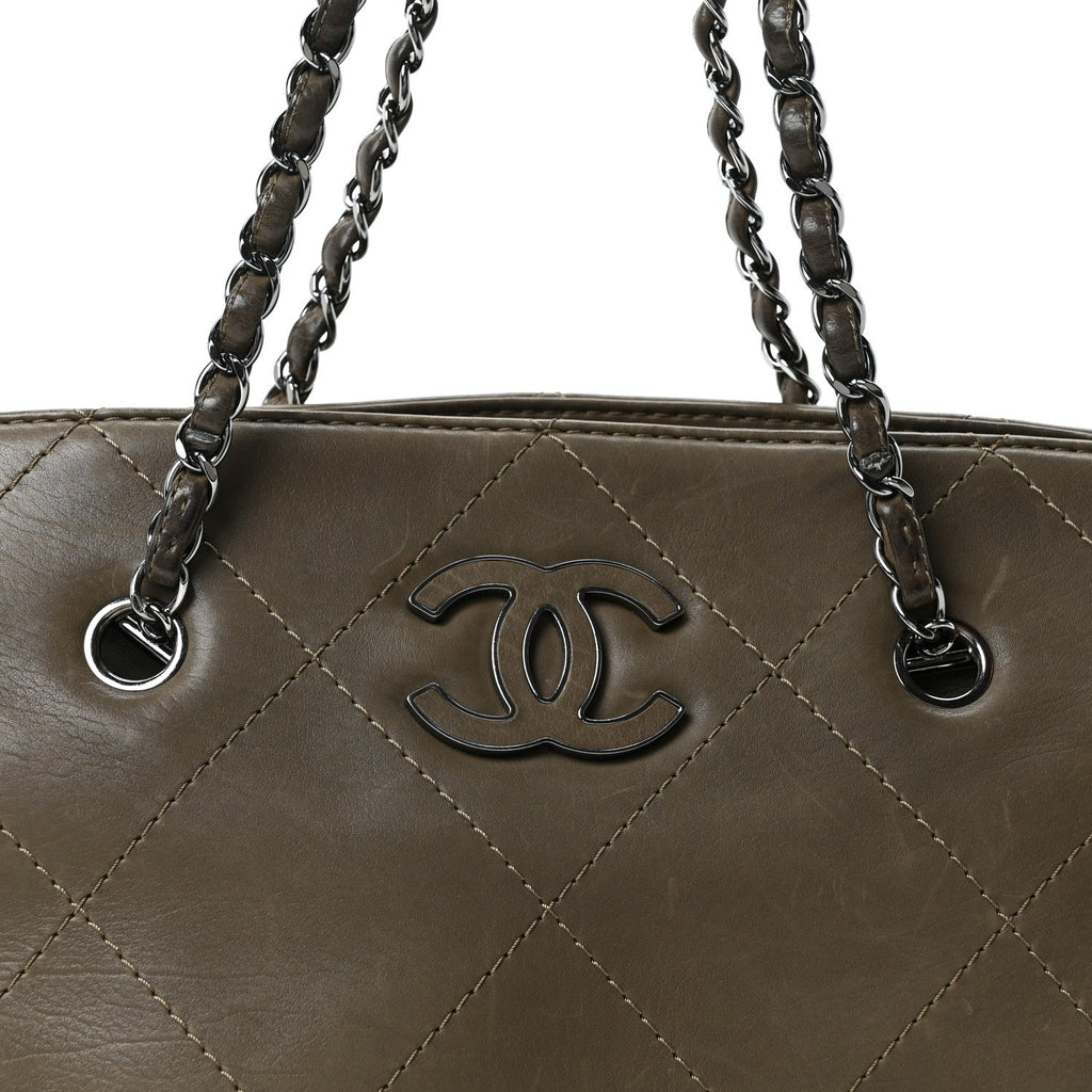 Chanel Washed Calfskin Diamond Stitch Hamptons Shopping Tote Green