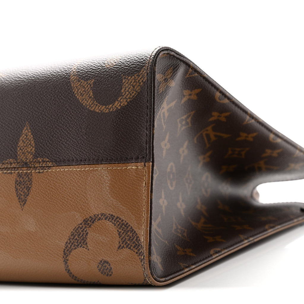 Louis Vuitton Reverse Monogram Giant Onthego MM