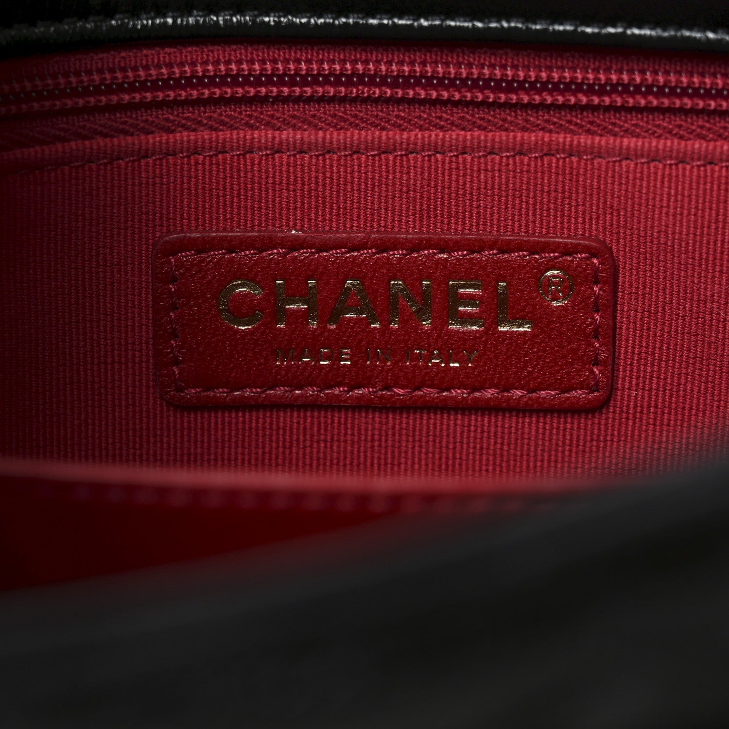 Chanel Shiny Crumpled Calfskin Quilted Wavy CC Hobo Black
