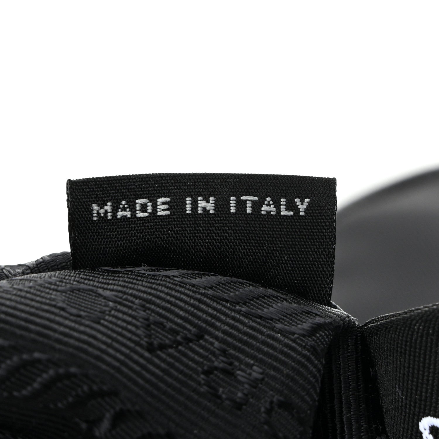 Prada Nylon Re-Edition 2005 Shoulder Bag Black