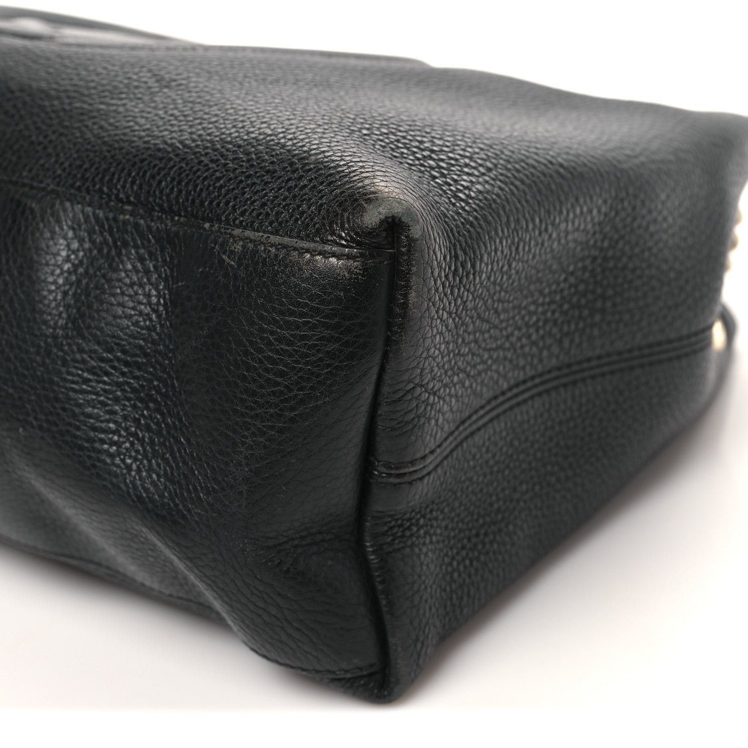 Gucci Pebbled Calfskin Medium Soho Chain Shoulder Bag Black