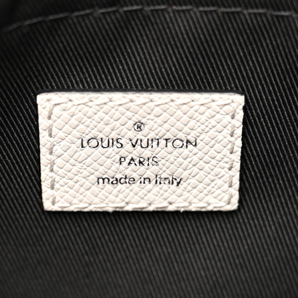 Louis Vuitton Taigarama Outdoor Messenger Antartica