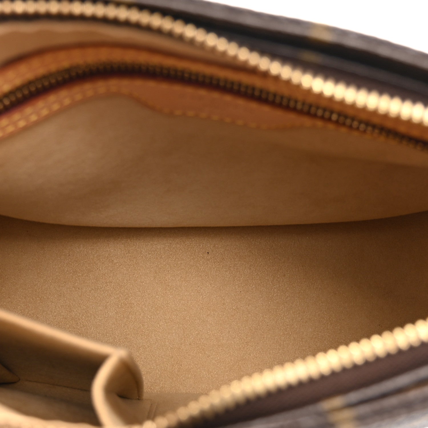 Louis Vuitton Monogram Looping MM