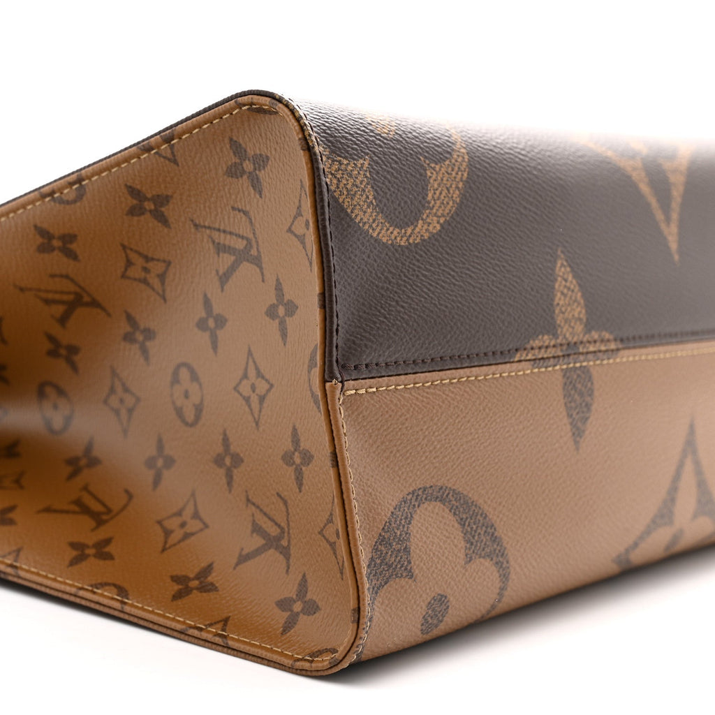 Louis Vuitton Reverse Monogram Giant Onthego MM