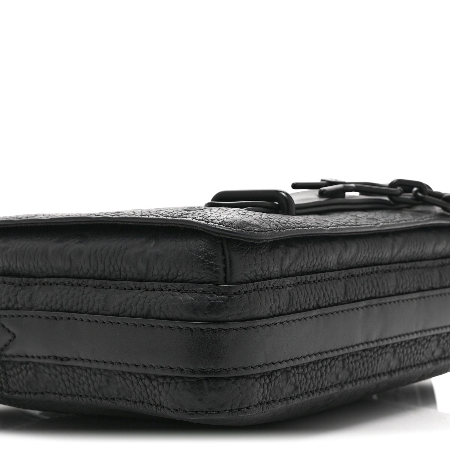 Louis Vuitton Taurillon Monogram Steamer Messenger Black