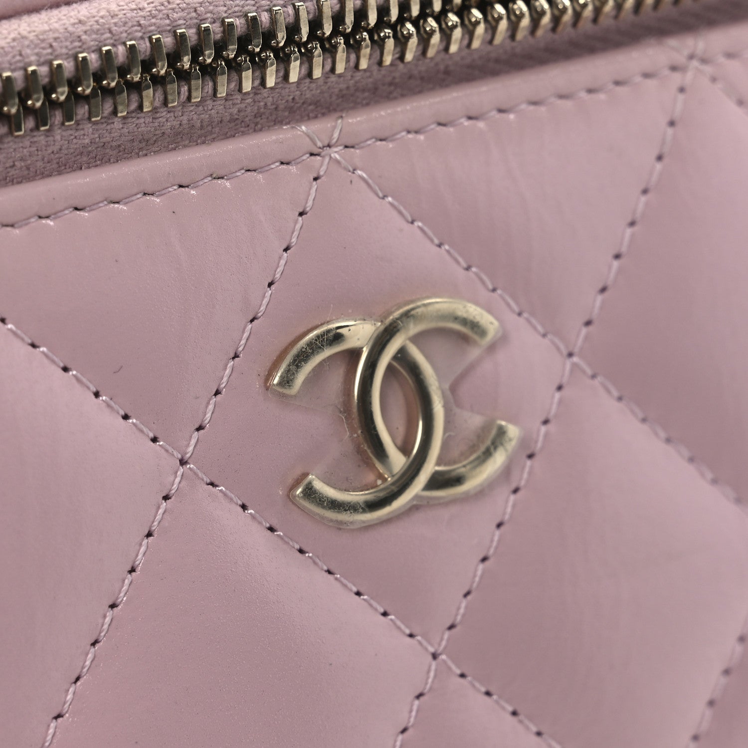 Chanel Shiny Lambskin Quilted Top Handle Vanity Case With Chain Pink