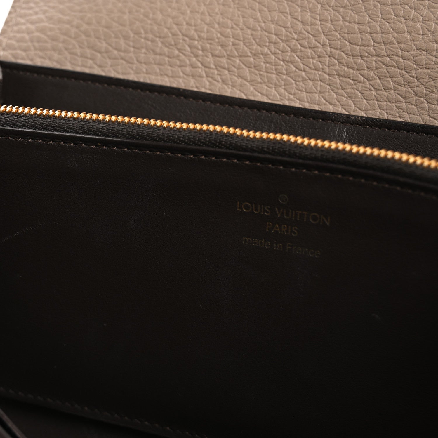Louis Vuitton Taurillon Capucines Wallet Galet