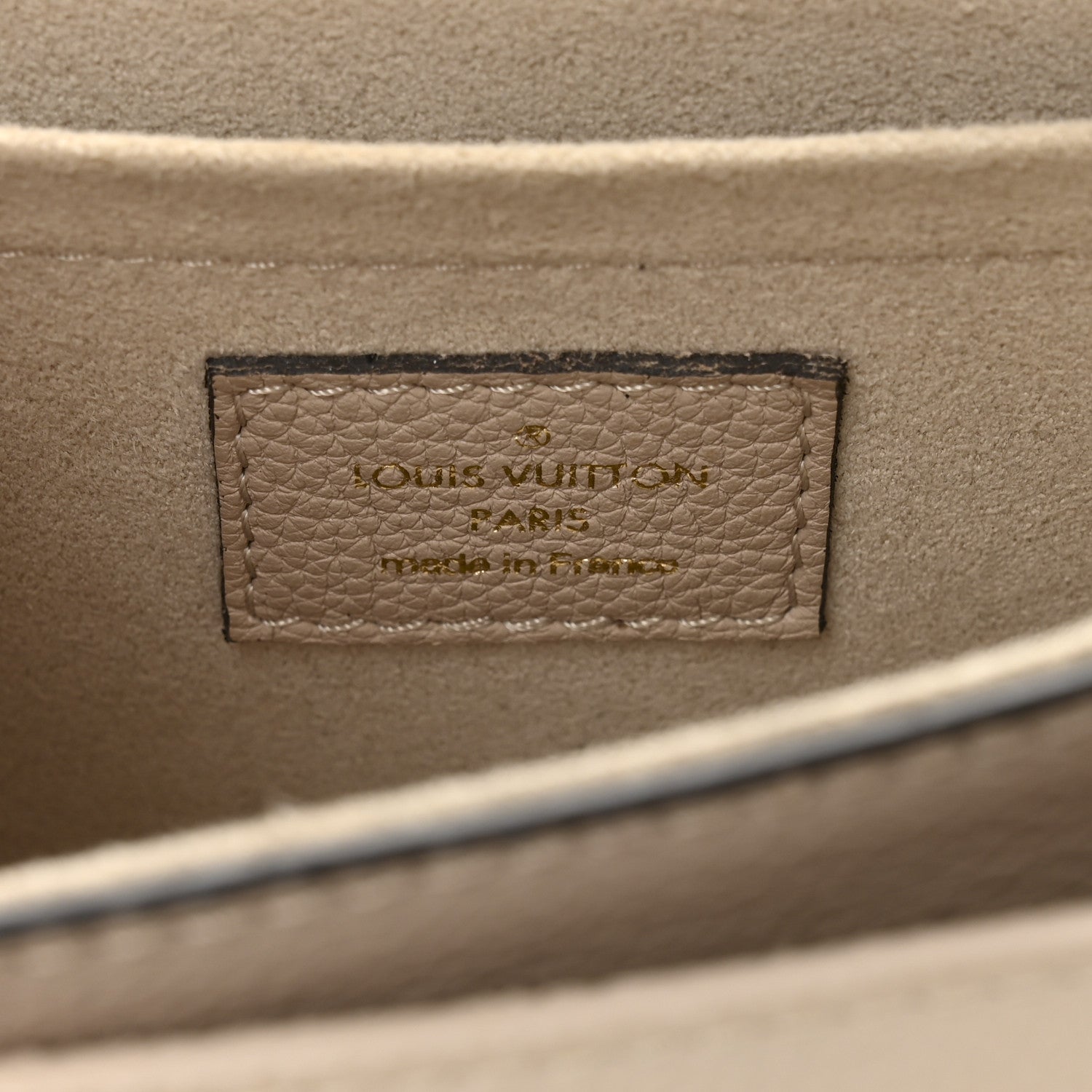 Louis Vuitton Grained Calfskin Lockme Tender Greige
