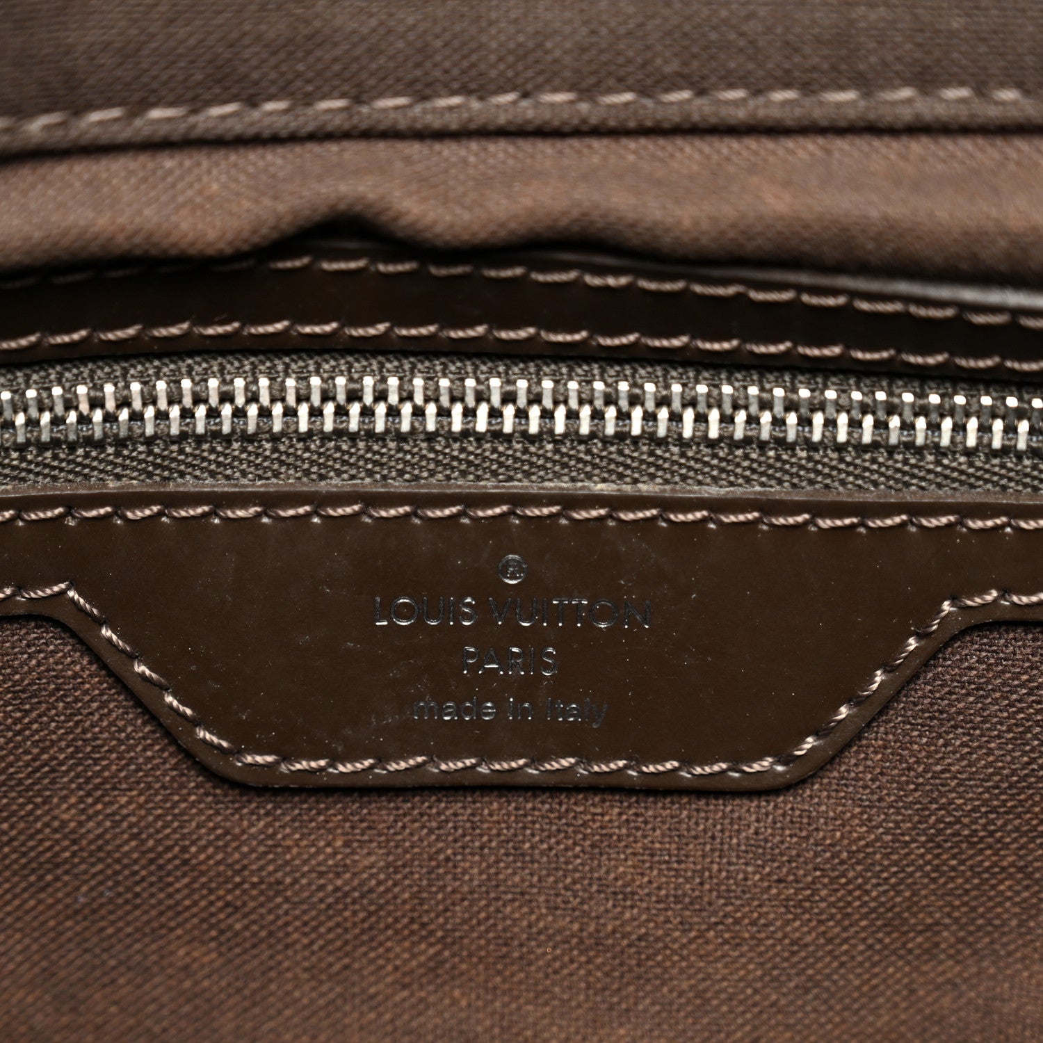 Louis Vuitton Taiga Andrei Messenger Bag Grizzli