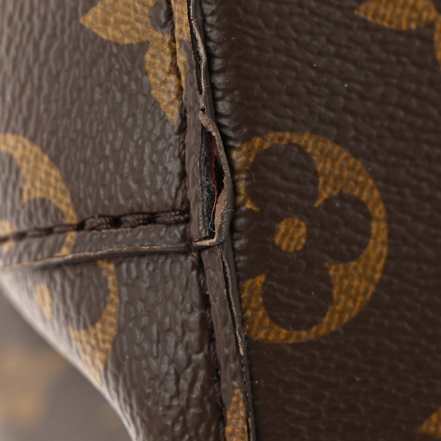 Louis Vuitton Monogram Neonoe MM Coquelicot