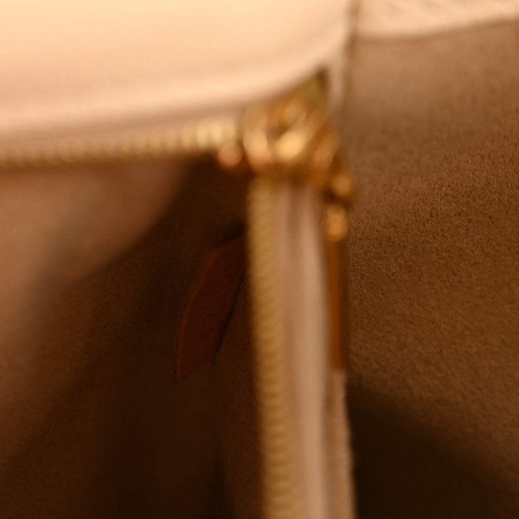 Louis Vuitton Calfskin Monogram Tufting On My Side Galet