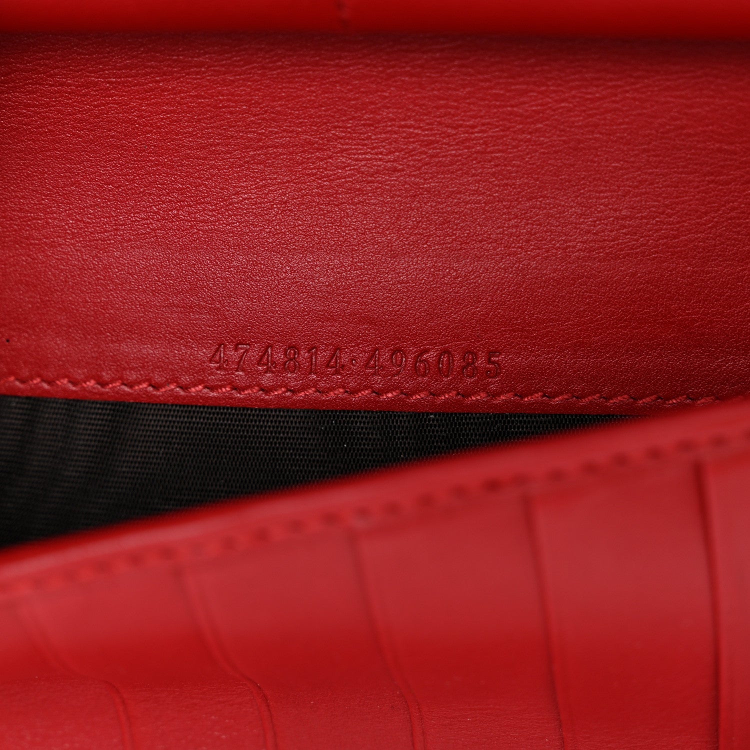 Gucci Calfskin Matelasse GG Marmont Zip Around Wallet Hibiscus Red