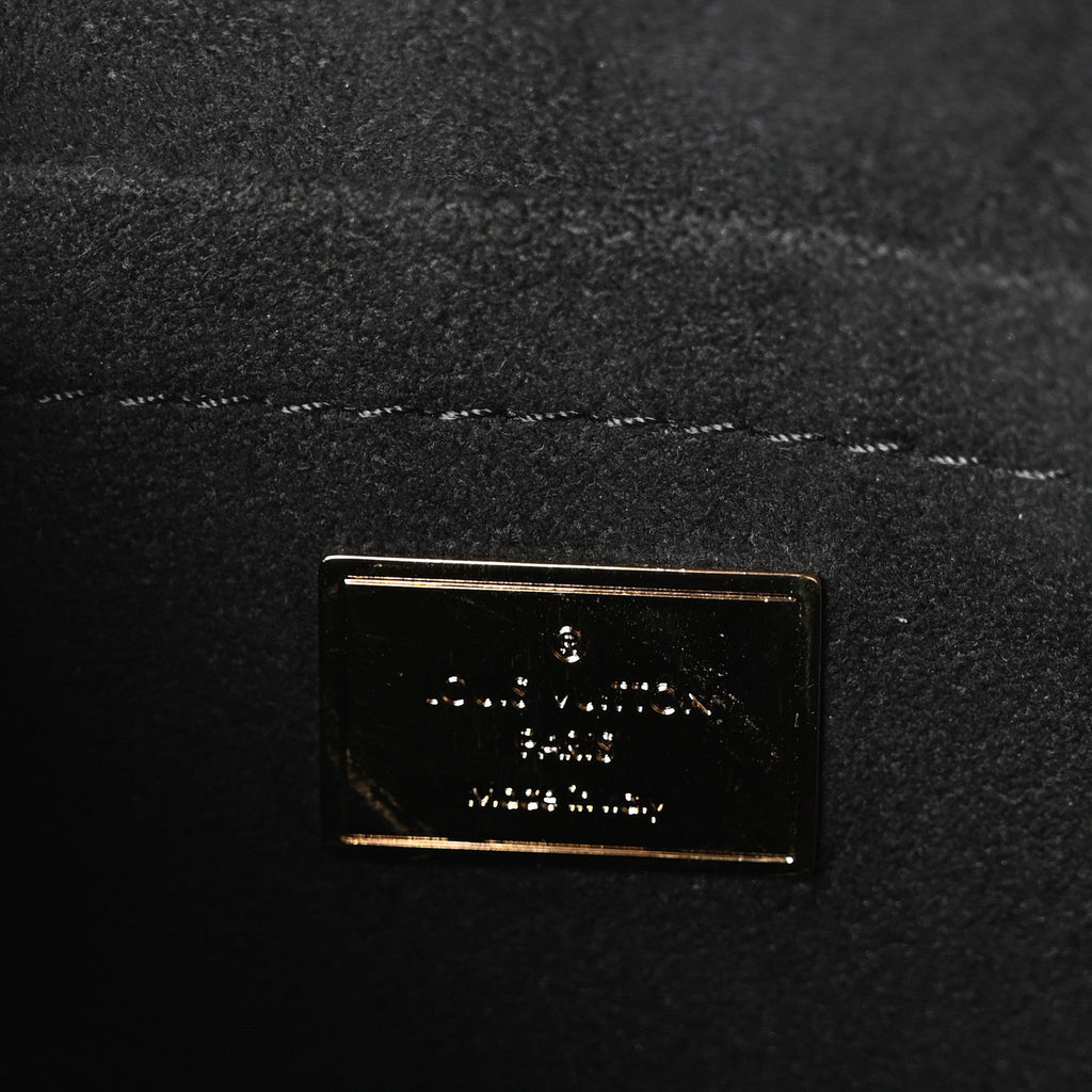 Louis Vuitton Vernis Epi Monogram Spring Street Black