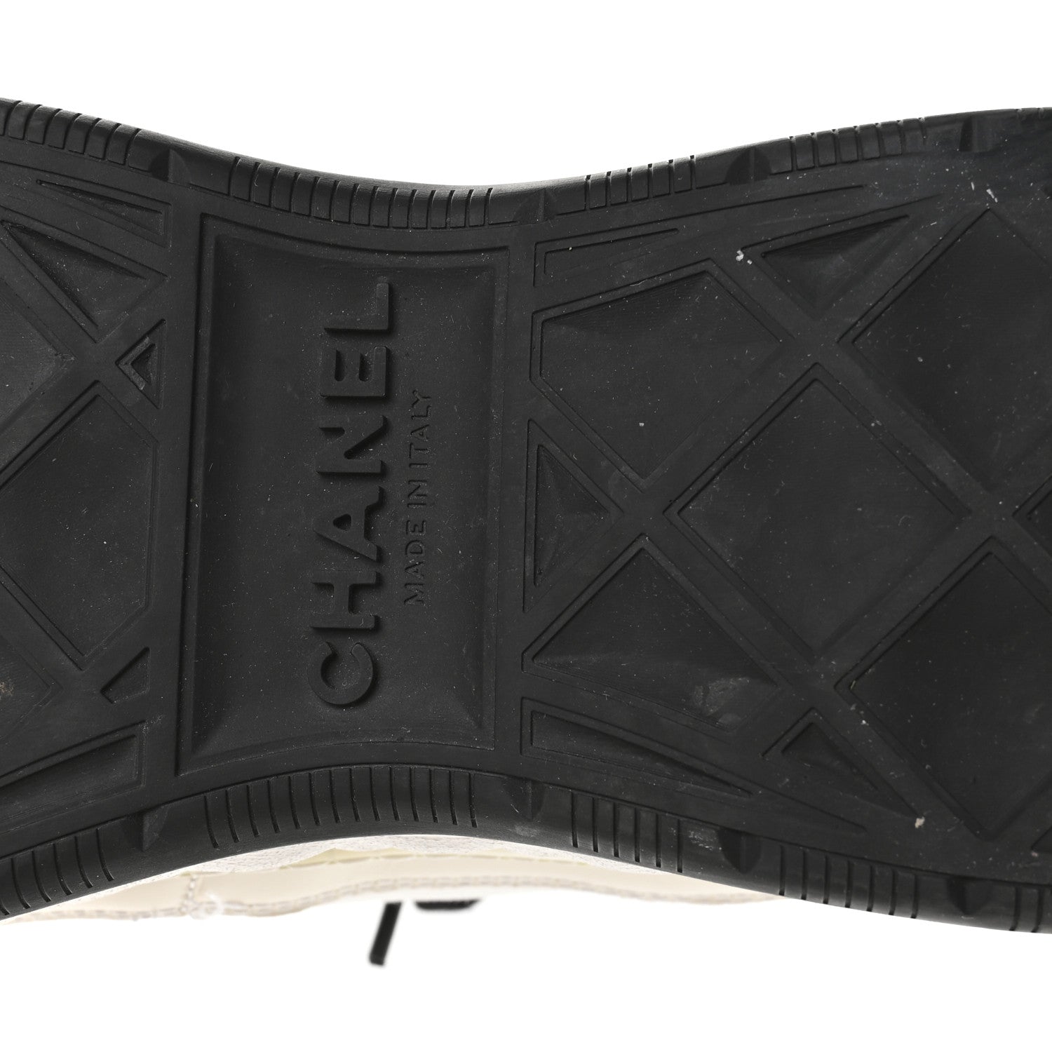 Chanel Velvet Calfskin Mixed Fibers CC Sneakers 38 Ivory Black