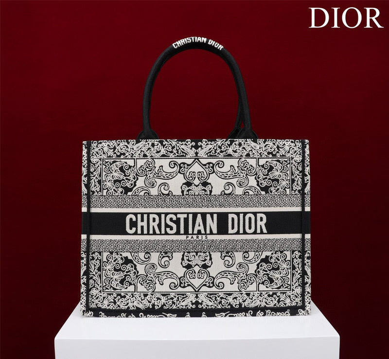Dior Bags - 635