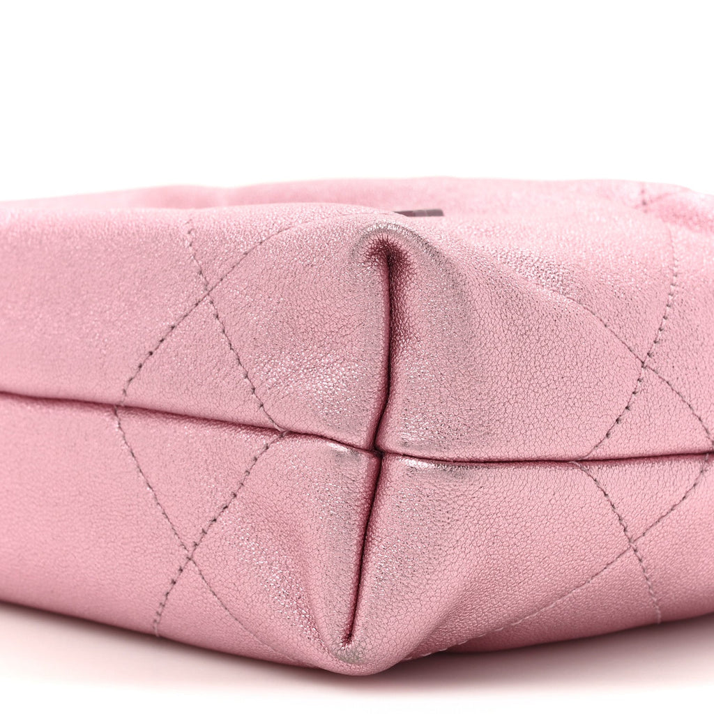 Chanel Metallic Lambskin Lacquered Monochrome Quilted Mini Chanel 22 Pink