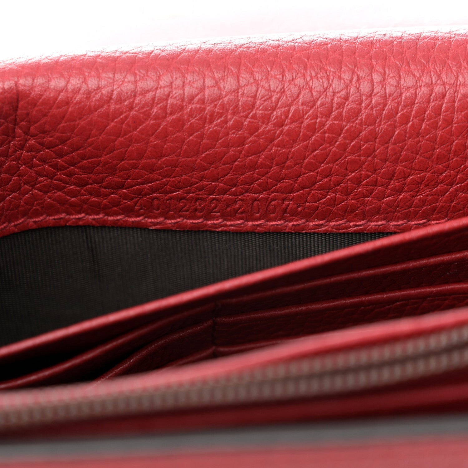 Gucci Calfskin GG Marmont Chain Wallet Vulcanic Red
