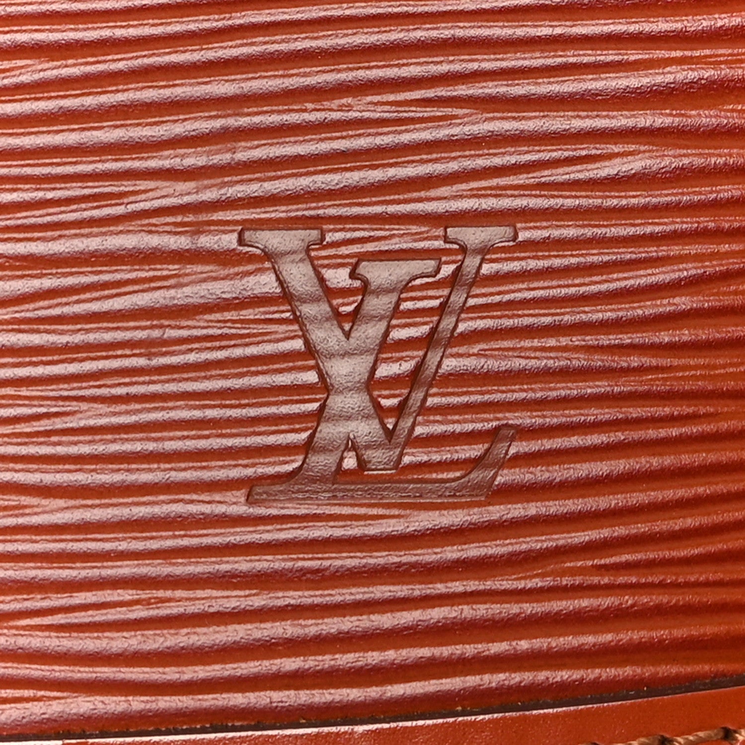 Louis Vuitton Epi Alma PM Kenyan Fawn