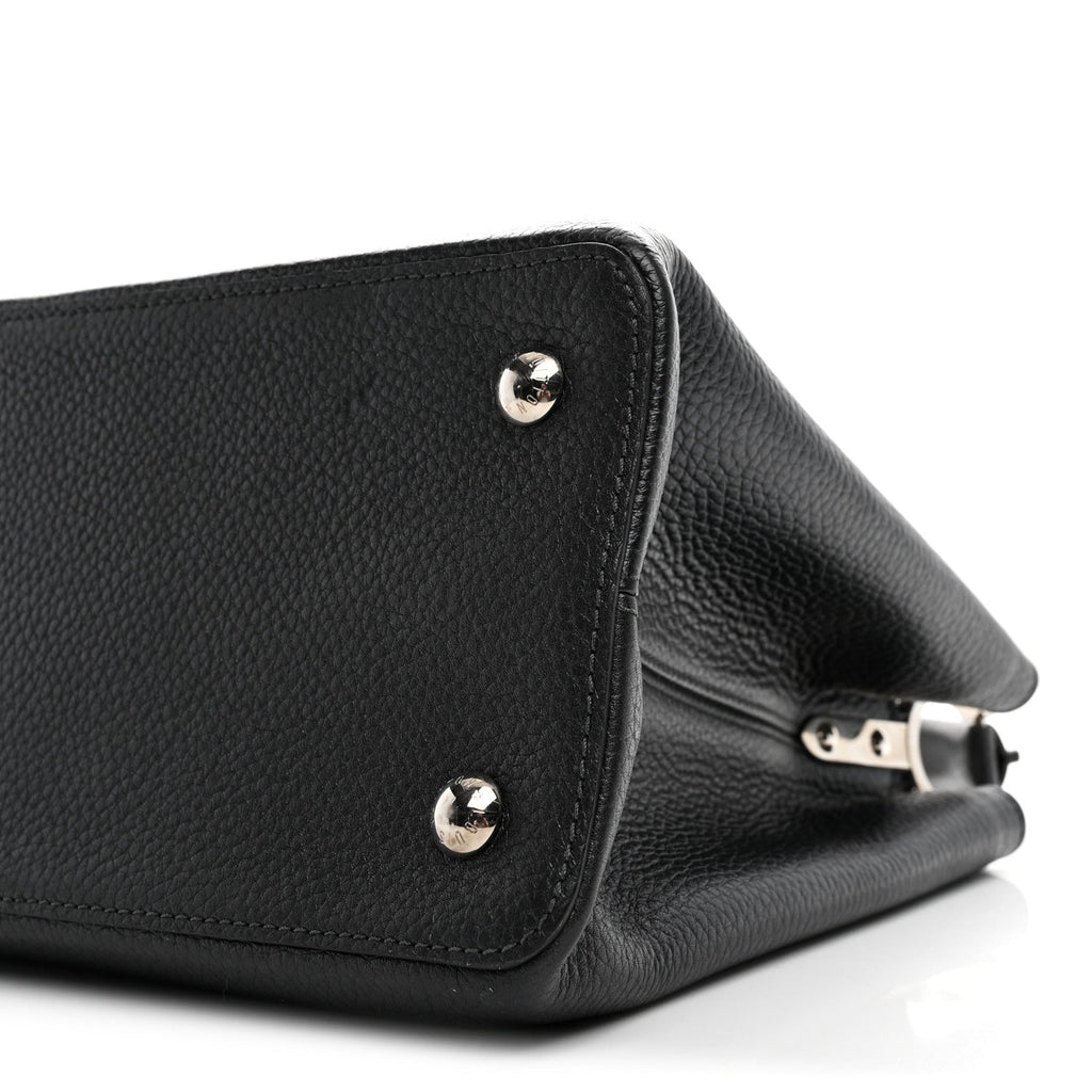 Louis Vuitton Taurillon Capucines MM Platino