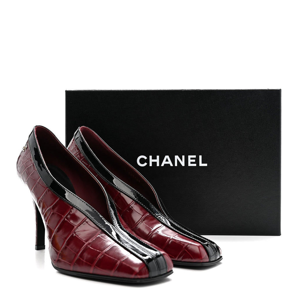 Crocodile Embossed Patent Calfskin Pumps 38.5 Burgundy Black