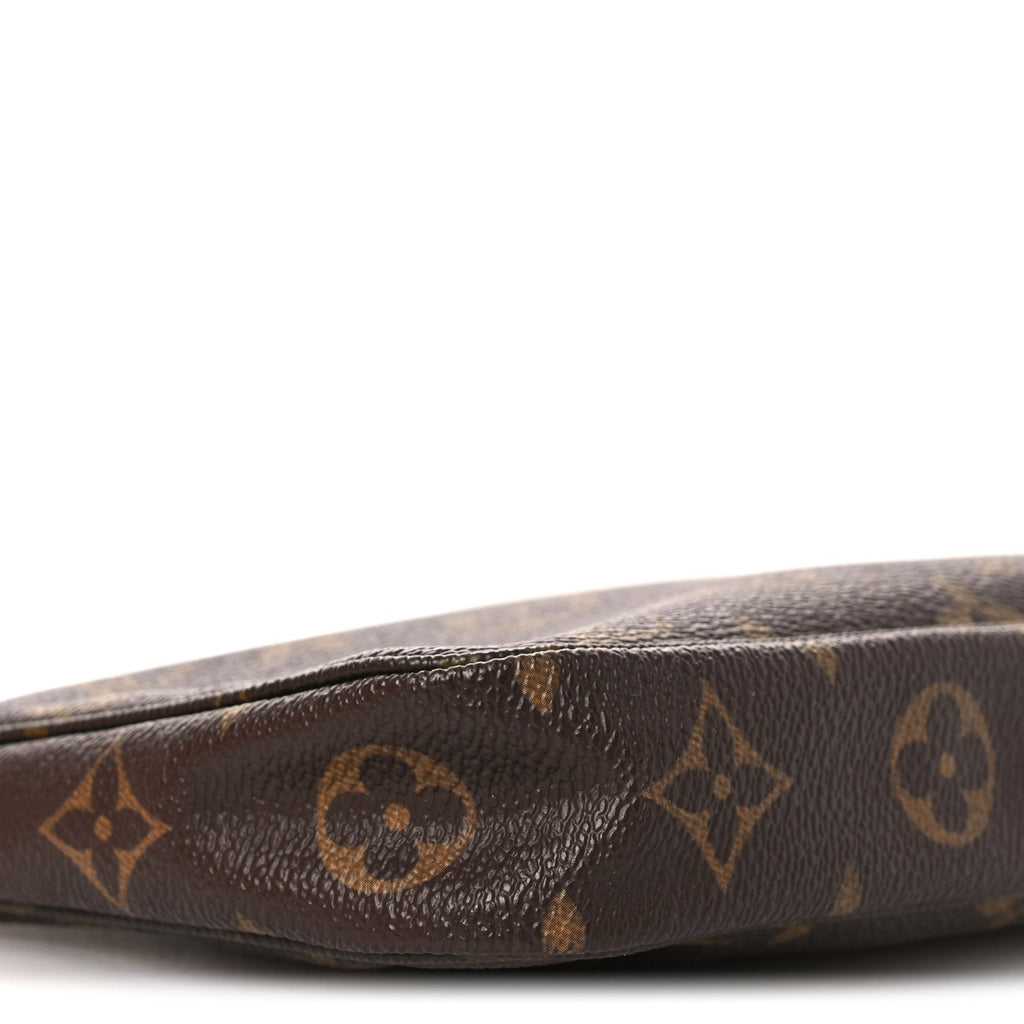 Louis Vuitton Monogram Pochette Accessories