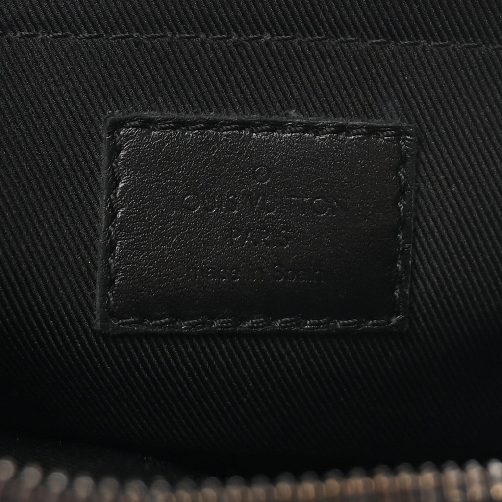 Louis Vuitton Taurillon Monogram Steamer Messenger Black