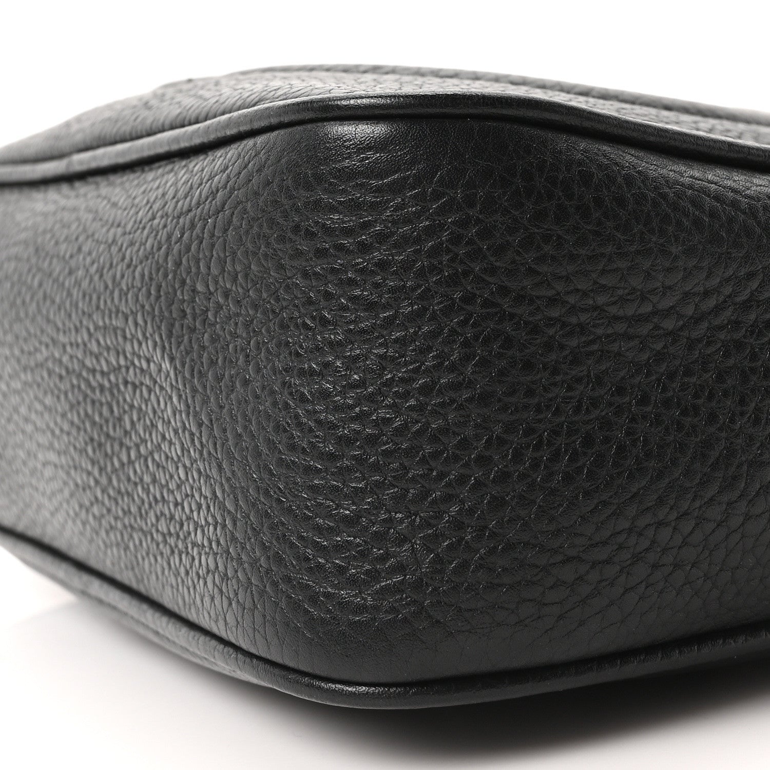 Gucci Pebbled Calfskin Small Soho Disco Bag Black