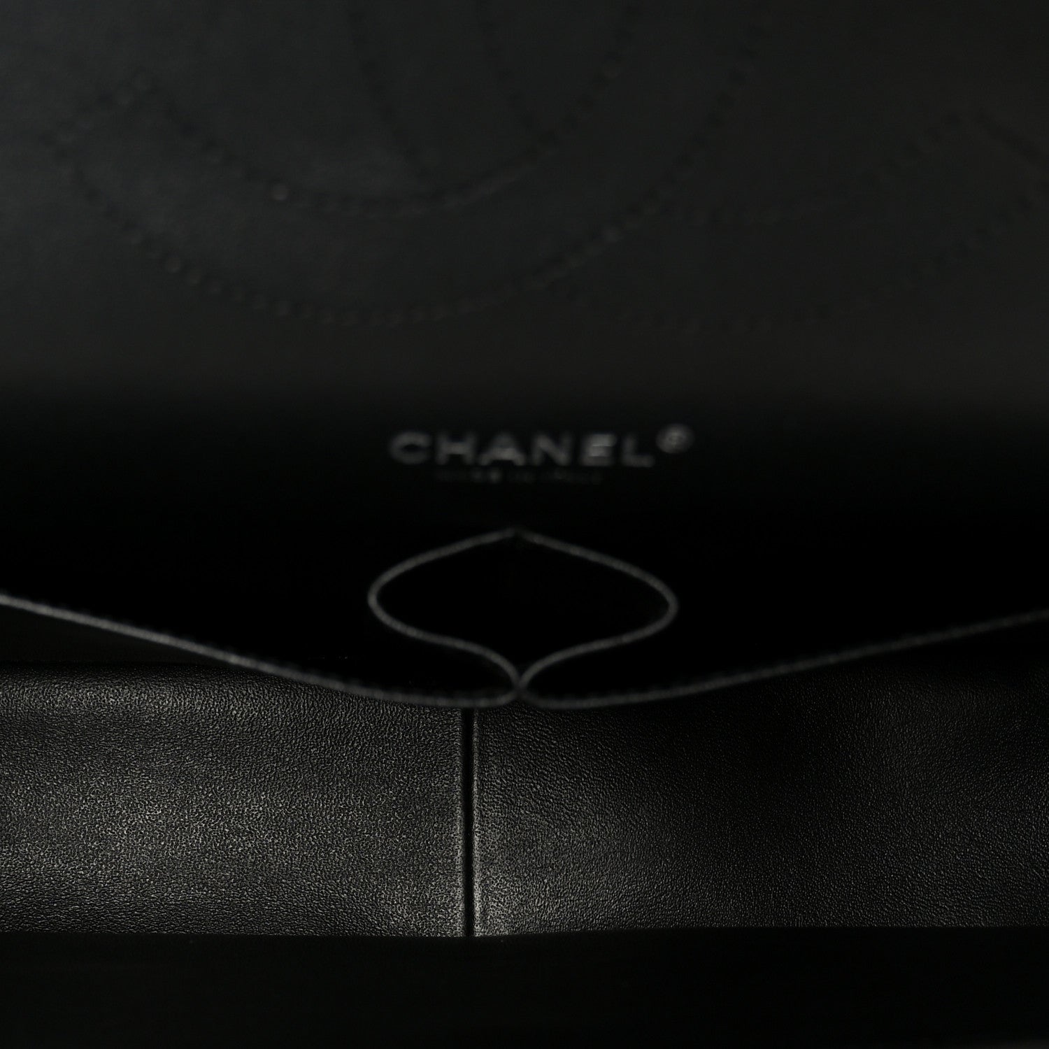 Chanel Iridescent Caviar Quilted Jumbo Double Flap Black